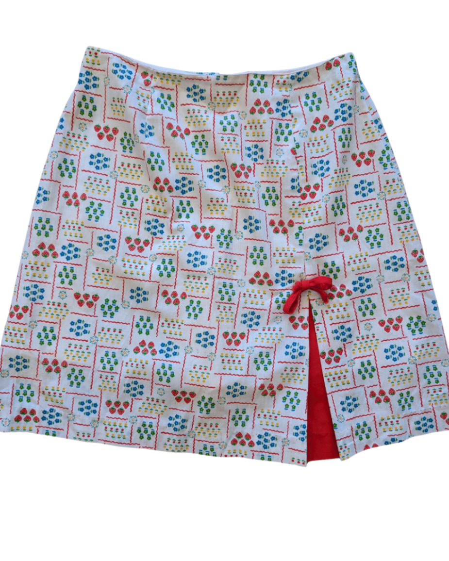 Vintage Strawberry/Floral Skort - 26-27"W