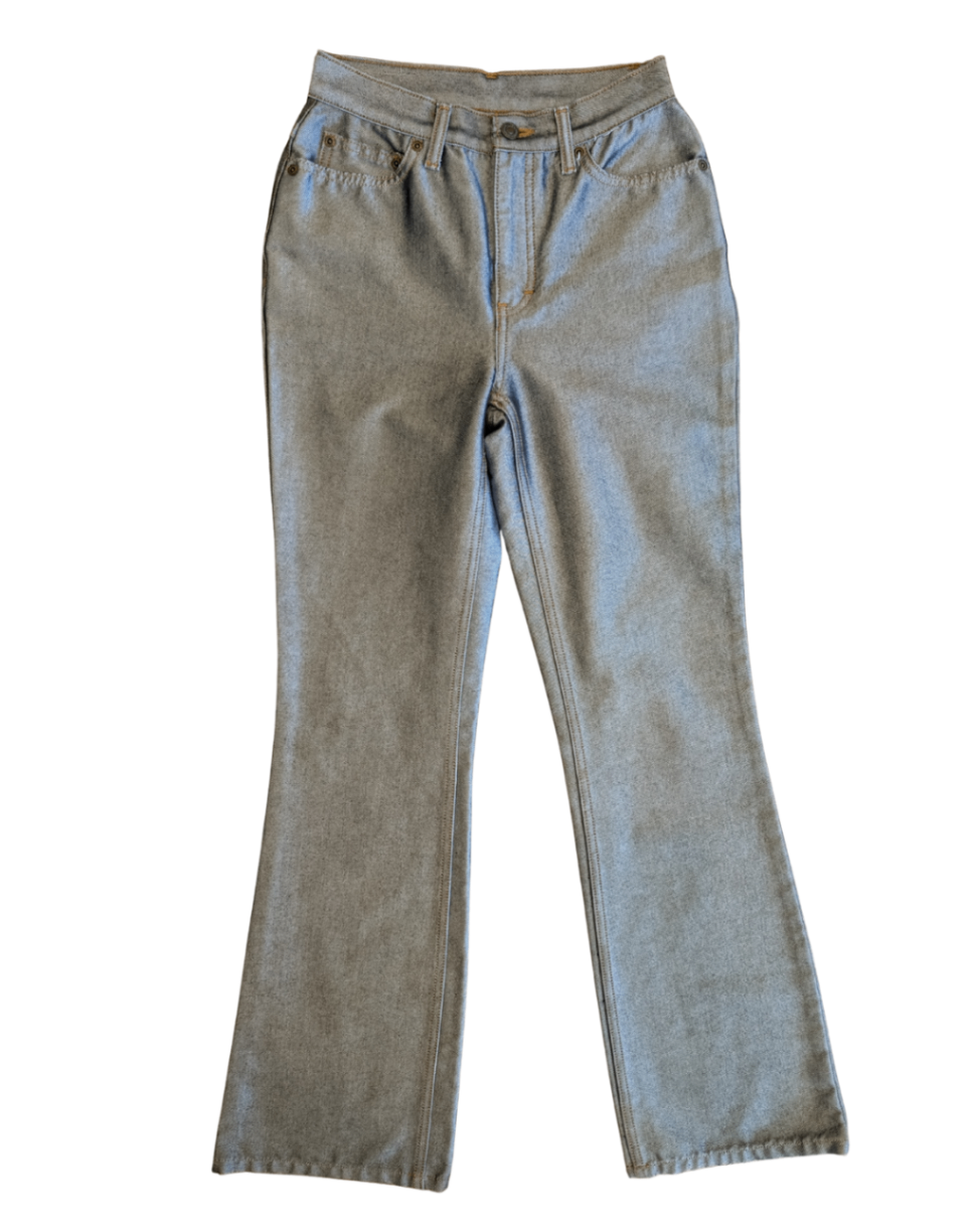 Silver Newport News Jeans (4)(26"W,10"R,32"I)